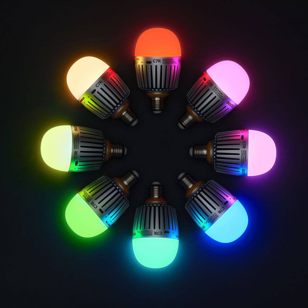 Godox C7R RGBWW Set mit 8 Knowled Glühbirnen